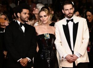 The Weeknd, Lily-Rose Depp y el director Sam Levinson en el estreno de The Idol en el Festival de Cine de Cannes 2023