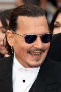 Mucha gente señaló que los dientes amarillos de Johnny Depp eran demasiado obvios